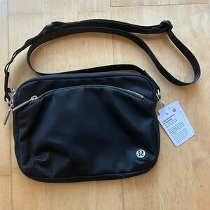 New! Lululemon city adventurer bag